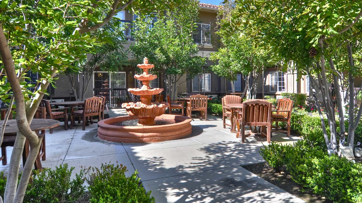 Mission Viejo patio and garden with fountain and seating area