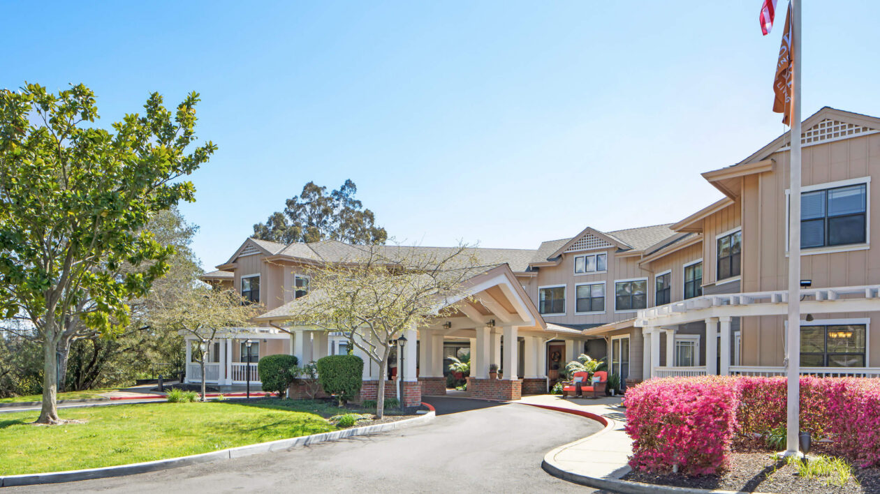 Ivy Living Oakland Hills front exterior