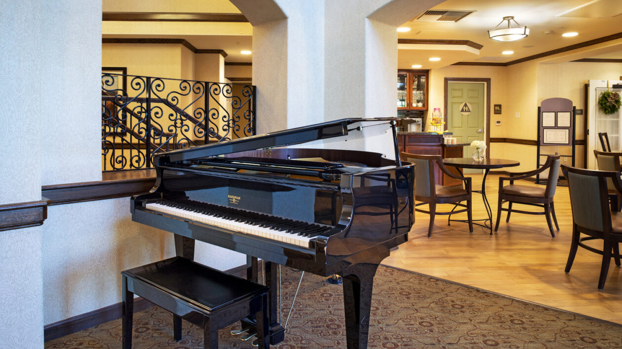 Ivy Park Palos Verdes piano indoor