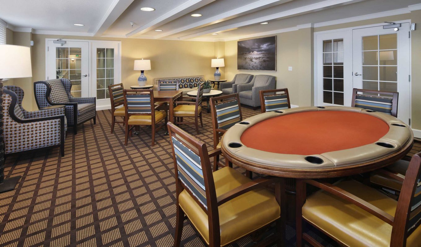 Roseville entertainment and card room