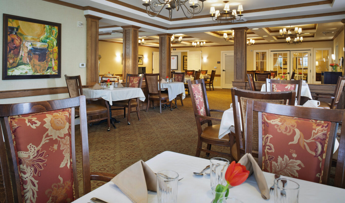 Ivy Park at Sacramento dining area