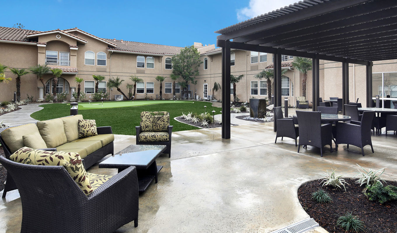 Simi Valley outside patio with seating and dining area