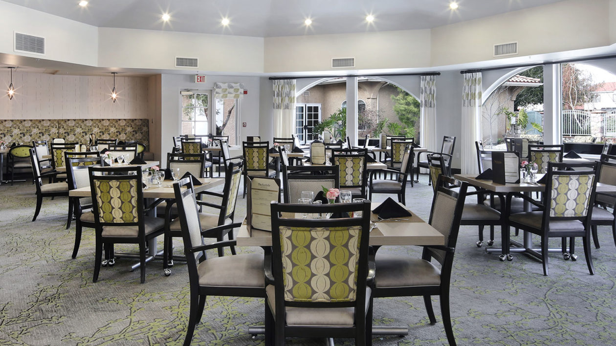 Simi Valley dining room