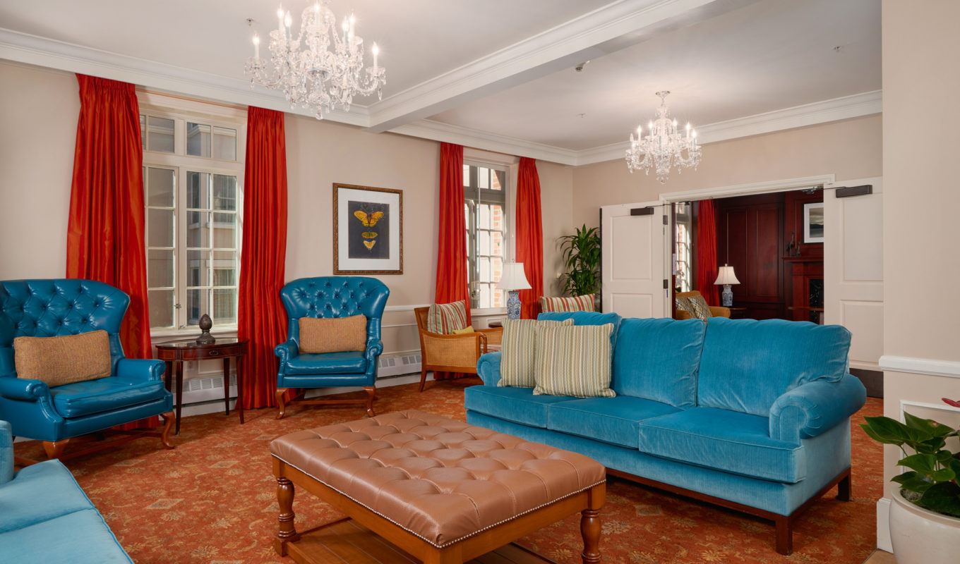 Golden Gate living room