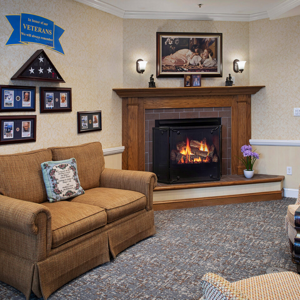 Ivy Park at Woodland Hills living room area with fireplace