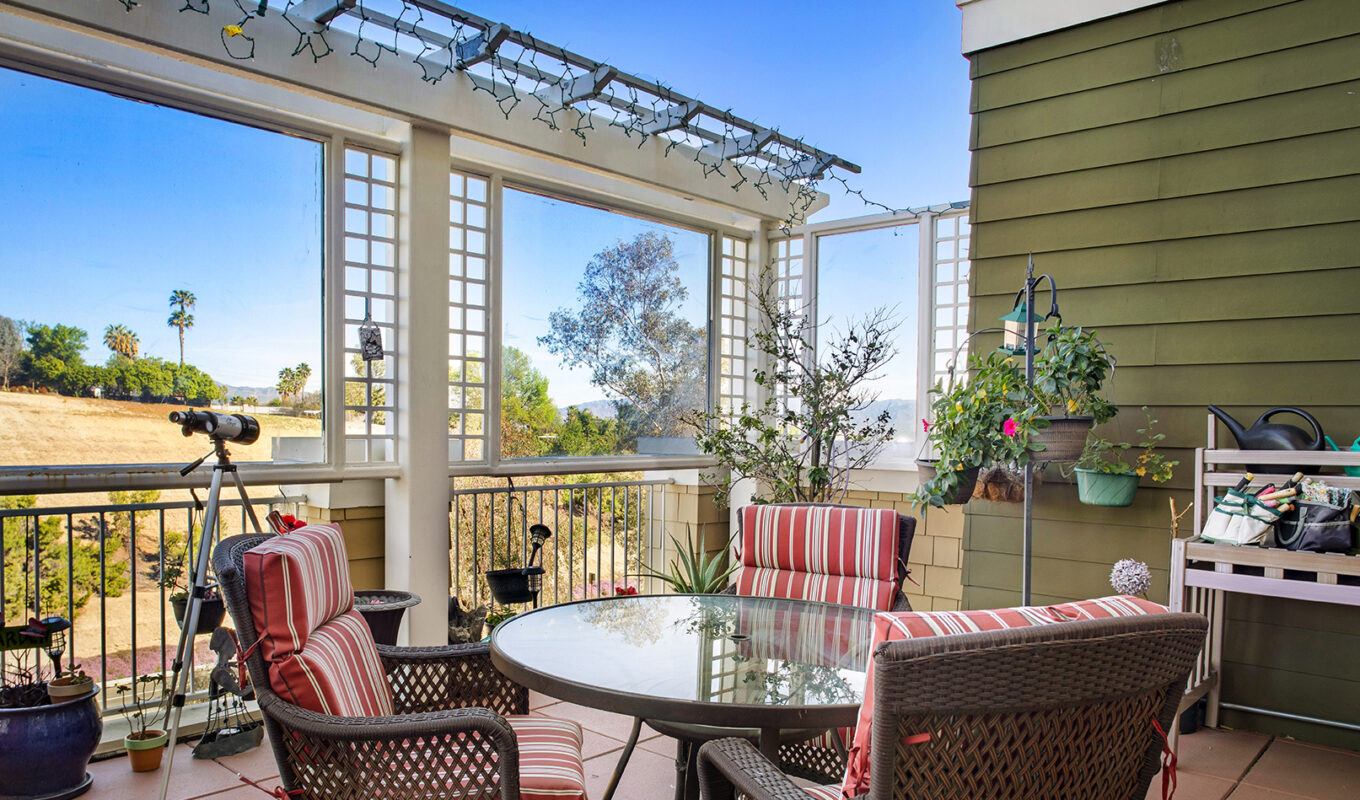 Ivy Park at Woodland Hills outdoor patio