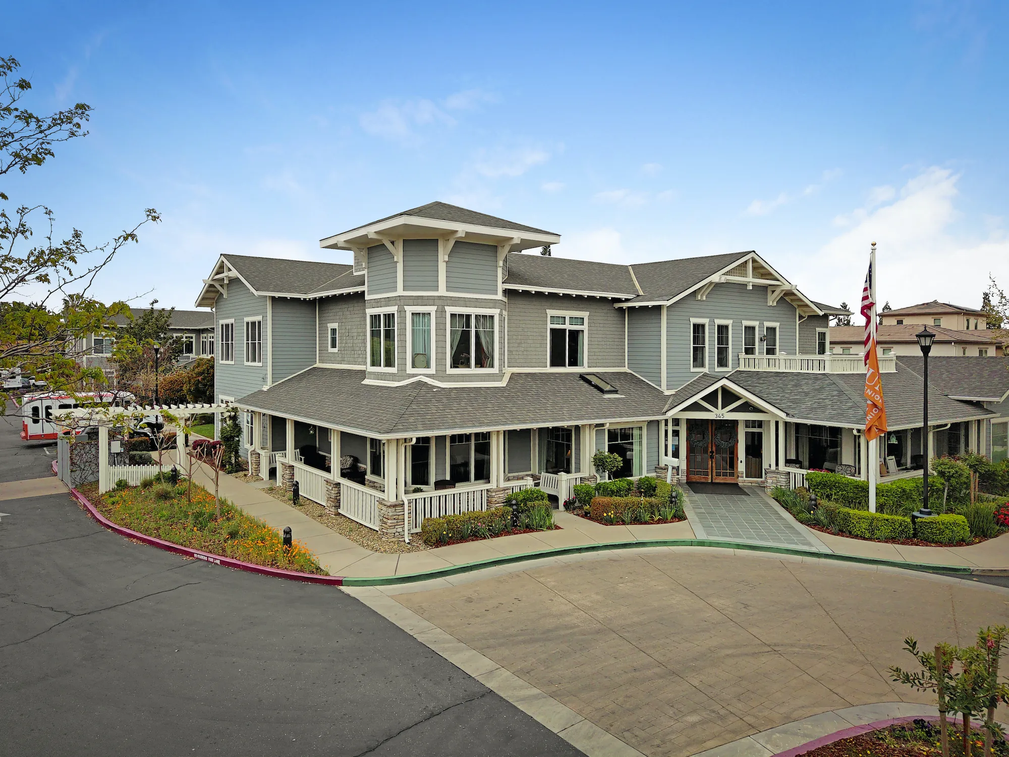 front external view of Ivy Living at Sacramento