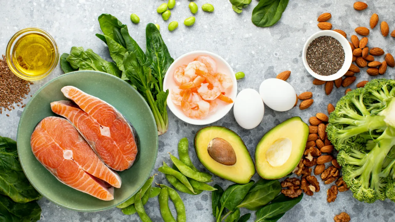 nourishing-food-salmon-eggs-avocado-praws